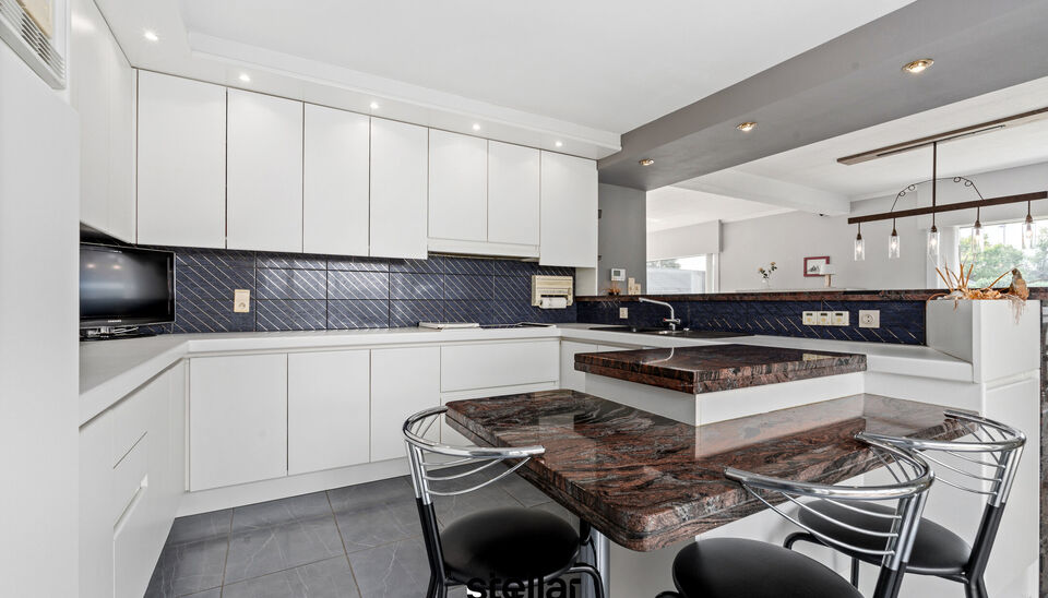 Ruime gezinswoning met 5 slaapkamers op rustige ligging in Nazareth! 🏡

Op een rustige locatie in de Sterrenbosstraat 15 te Nazareth vindt u deze ruime gezinswoning met maar liefst 5 slaapkamers, een gezellige tuin en een afzonderlijke garage.

De woni
