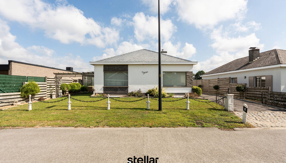 Ruime gezinswoning met 5 slaapkamers op rustige ligging in Nazareth! 🏡

Op een rustige locatie in de Sterrenbosstraat 15 te Nazareth vindt u deze ruime gezinswoning met maar liefst 5 slaapkamers, een gezellige tuin en een afzonderlijke garage.

De woni